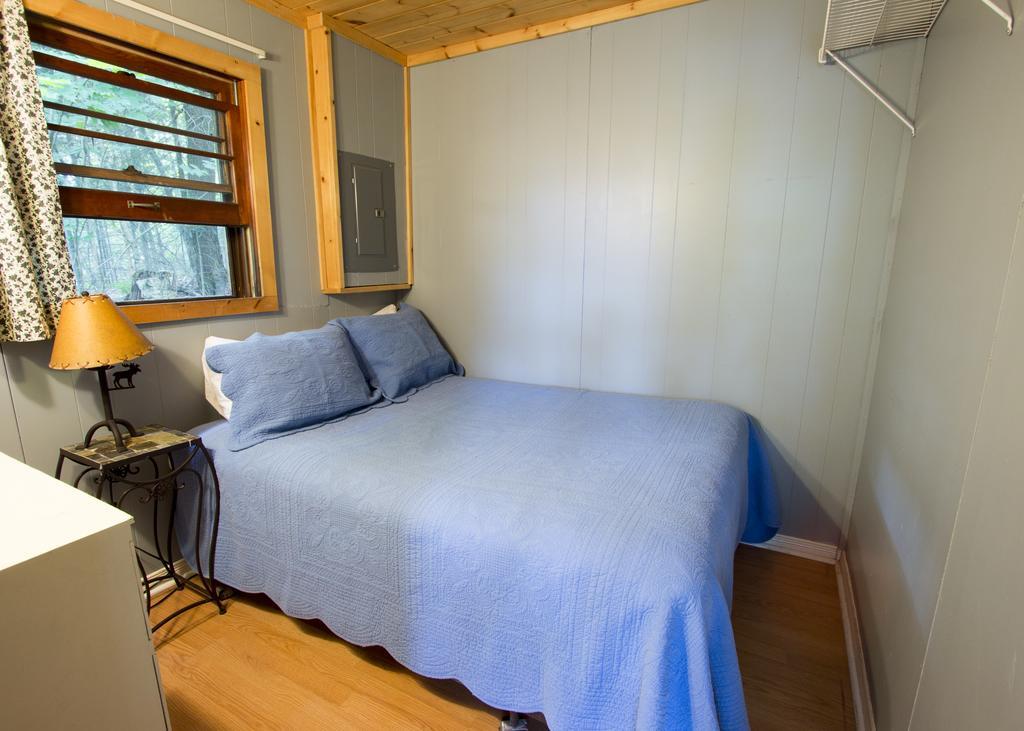 The Pines Cottage Resort Oxtongue Lake Exterior foto