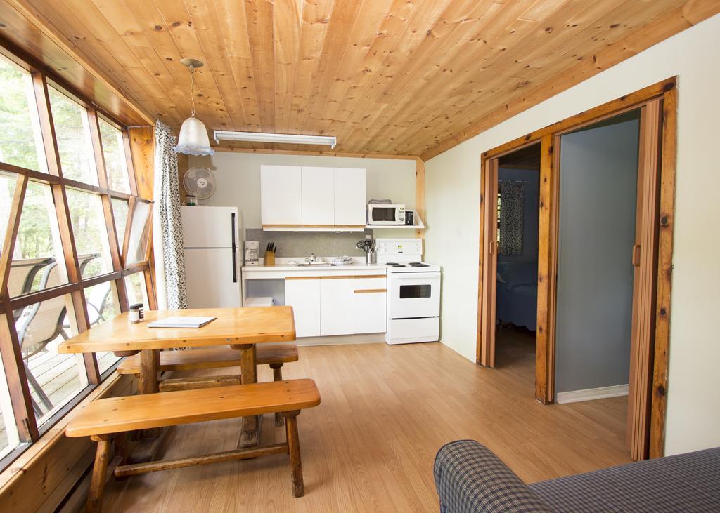 The Pines Cottage Resort Oxtongue Lake Exterior foto