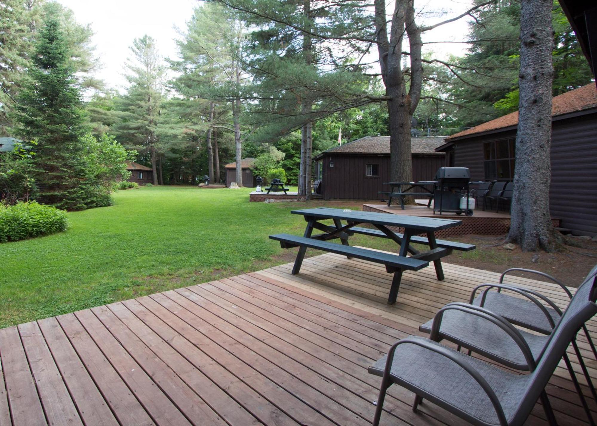 The Pines Cottage Resort Oxtongue Lake Exterior foto