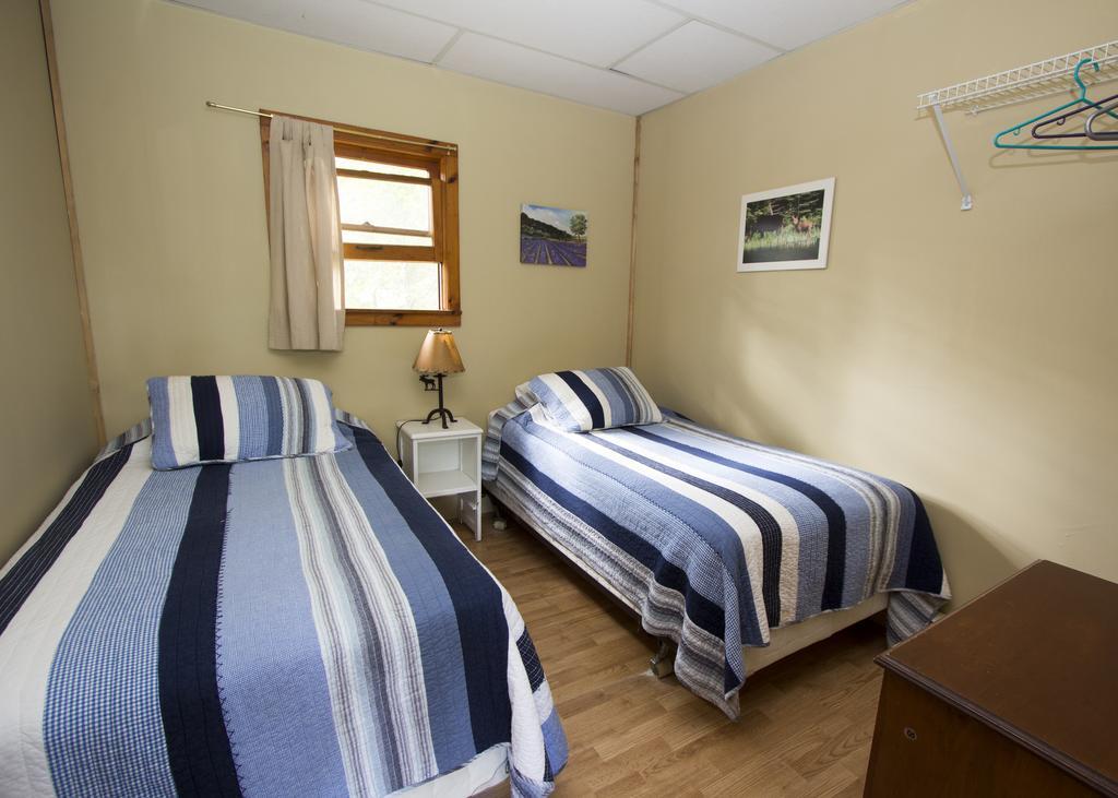 The Pines Cottage Resort Oxtongue Lake Exterior foto