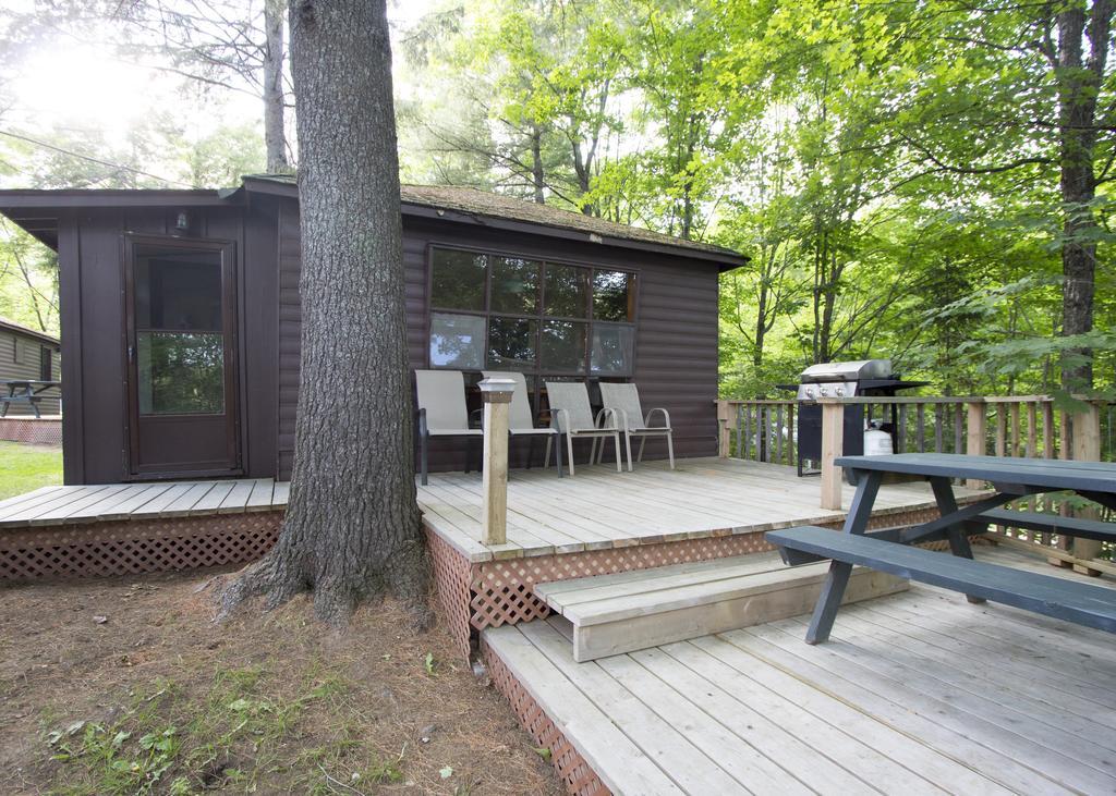 The Pines Cottage Resort Oxtongue Lake Exterior foto