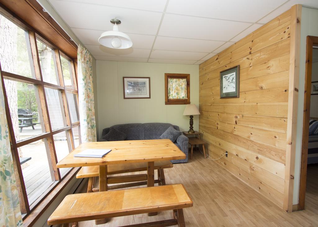 The Pines Cottage Resort Oxtongue Lake Exterior foto