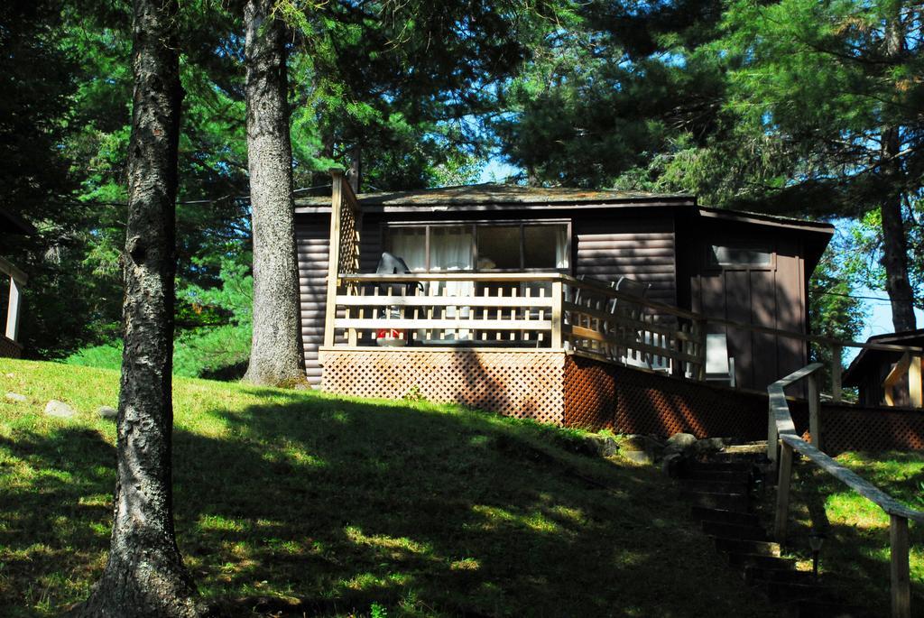 The Pines Cottage Resort Oxtongue Lake Exterior foto