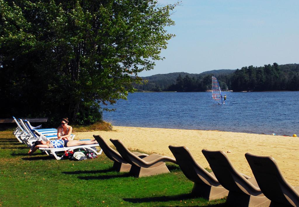 The Pines Cottage Resort Oxtongue Lake Exterior foto